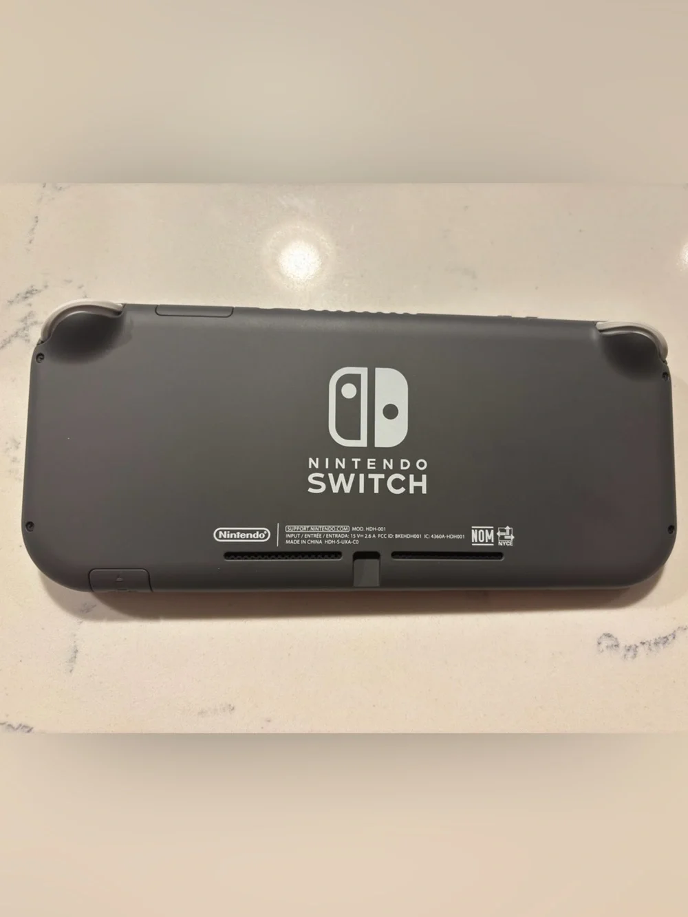 Nintendo Switch Lite w/Charger - Gray 32 GB